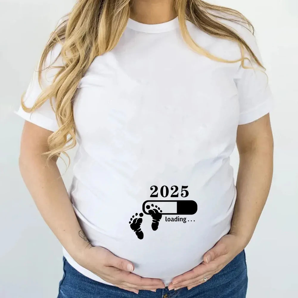 2025 Loading Print Womens Pregnant T-Shirt Short Sleeve Funny T-Shirt Summer Maternity Tops Pregnancy Announcement New Baby Tee