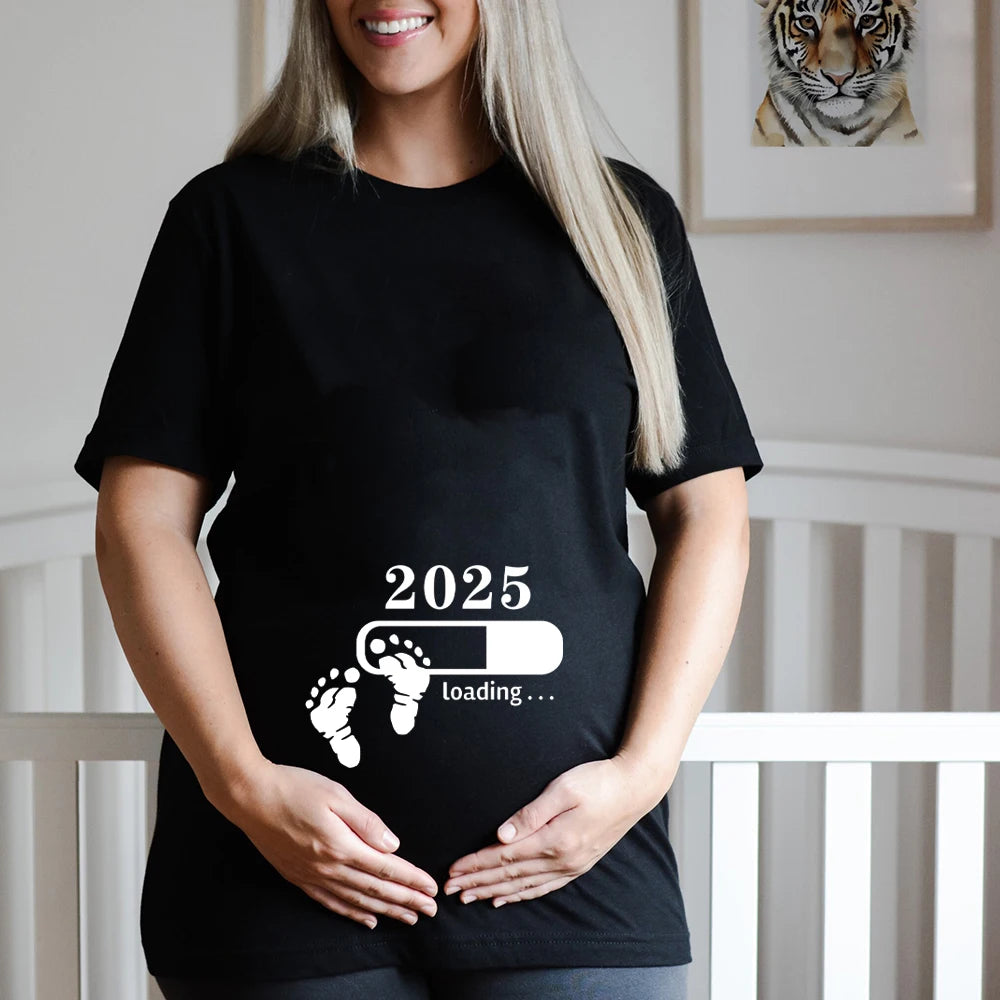 2025 Loading Print Womens Pregnant T-Shirt Short Sleeve Funny T-Shirt Summer Maternity Tops Pregnancy Announcement New Baby Tee